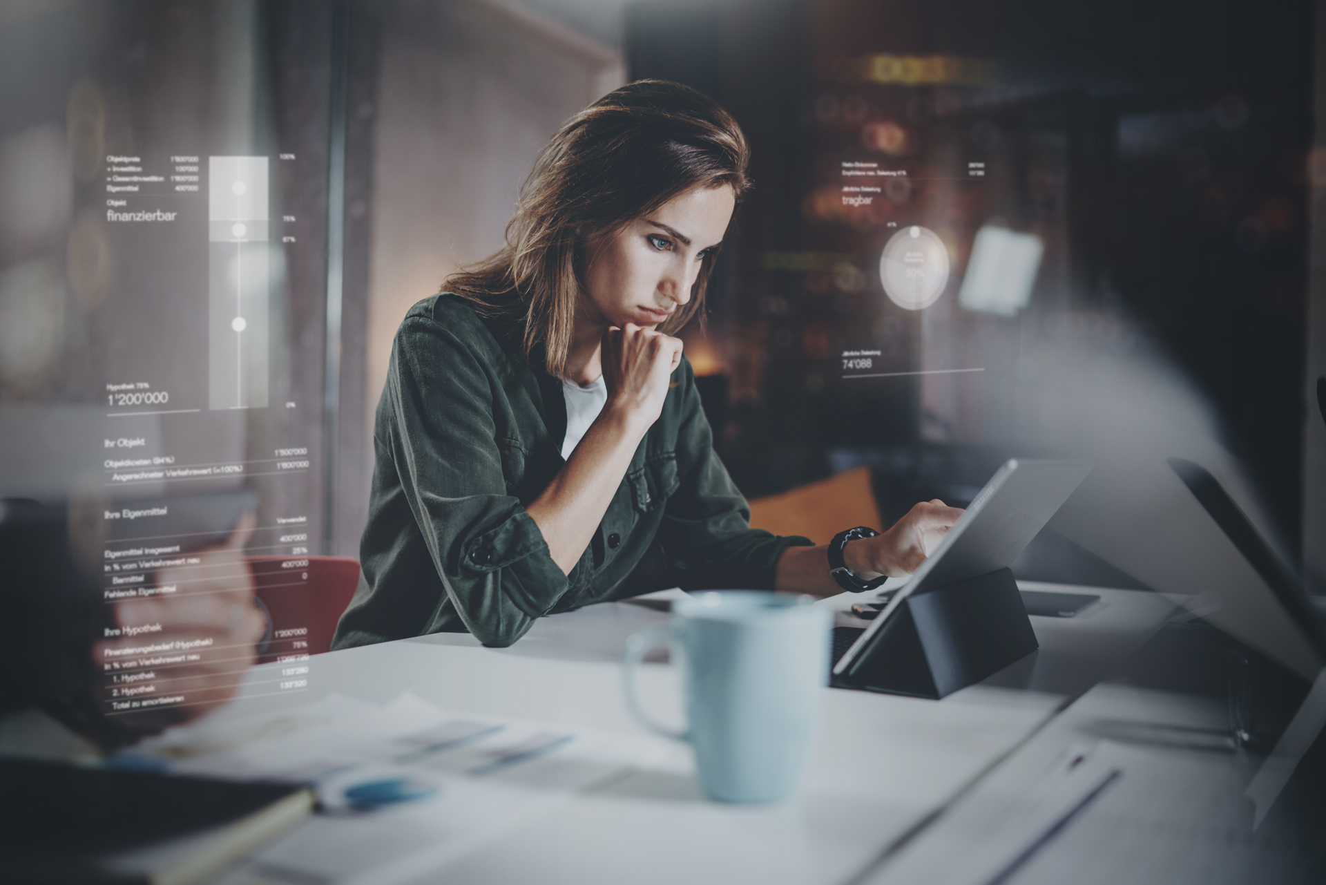 Frau Mit Finanzingsuite Overlay 1920X1280px