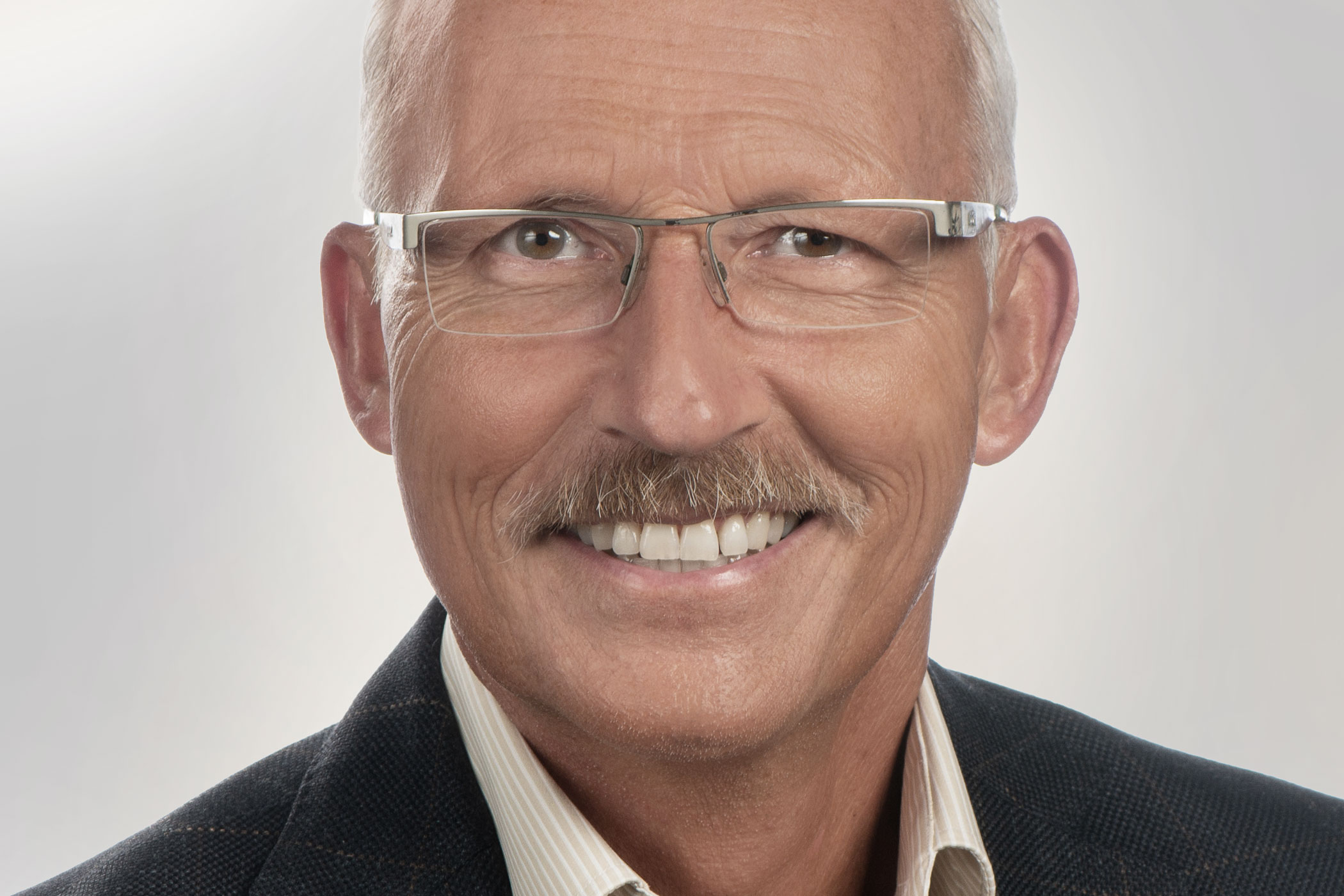 Blattmann Urs A 2100X1400px